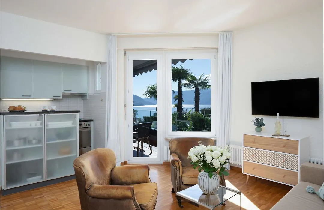 Apartment Junior Suite Classic - Isole Di Brissago By Interhome-1