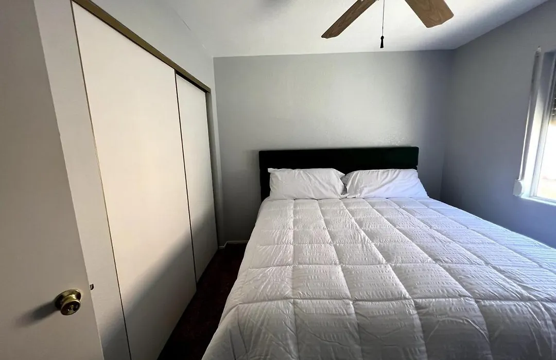 Big 4 Bedroom Property With A Pool-1