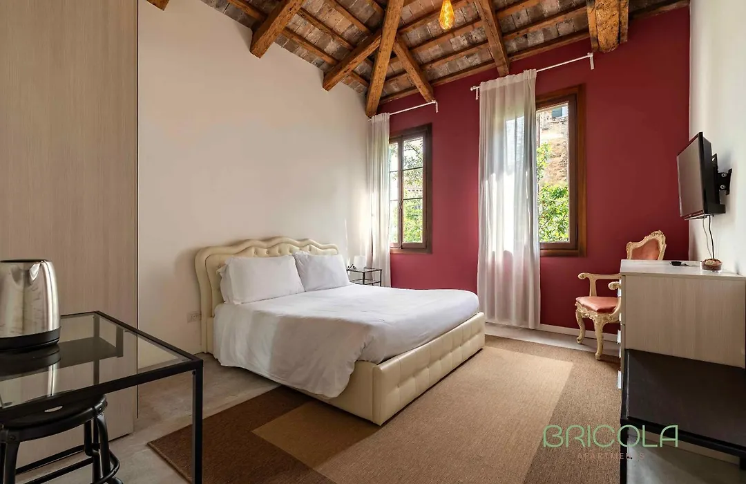 Biennale Ensuite Rooms By Bricola Apartments-1