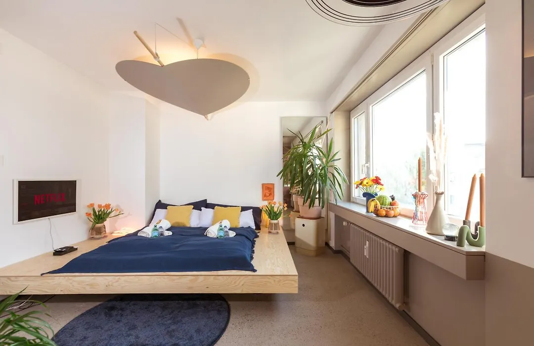 Studio Silver - Central City - Free Parking-1