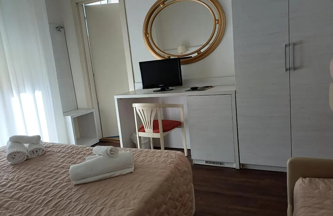 Hotel Imperial Beach - Dada Hotels-1