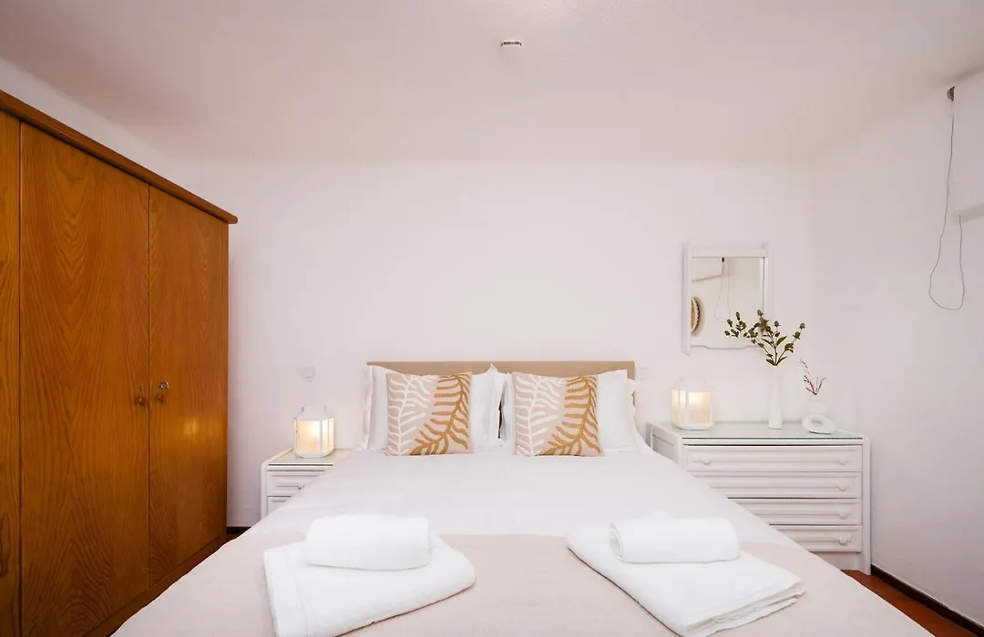 Clifftop Vila Verde - 4BR, Beachside, Pool, AC-1