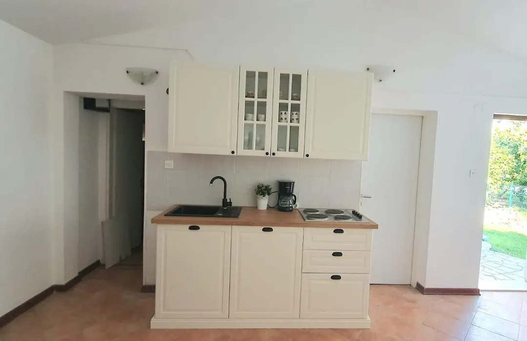 Cukon Holiday Home-1