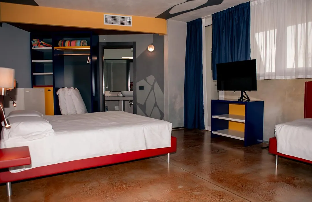 K Modern Hotel-1