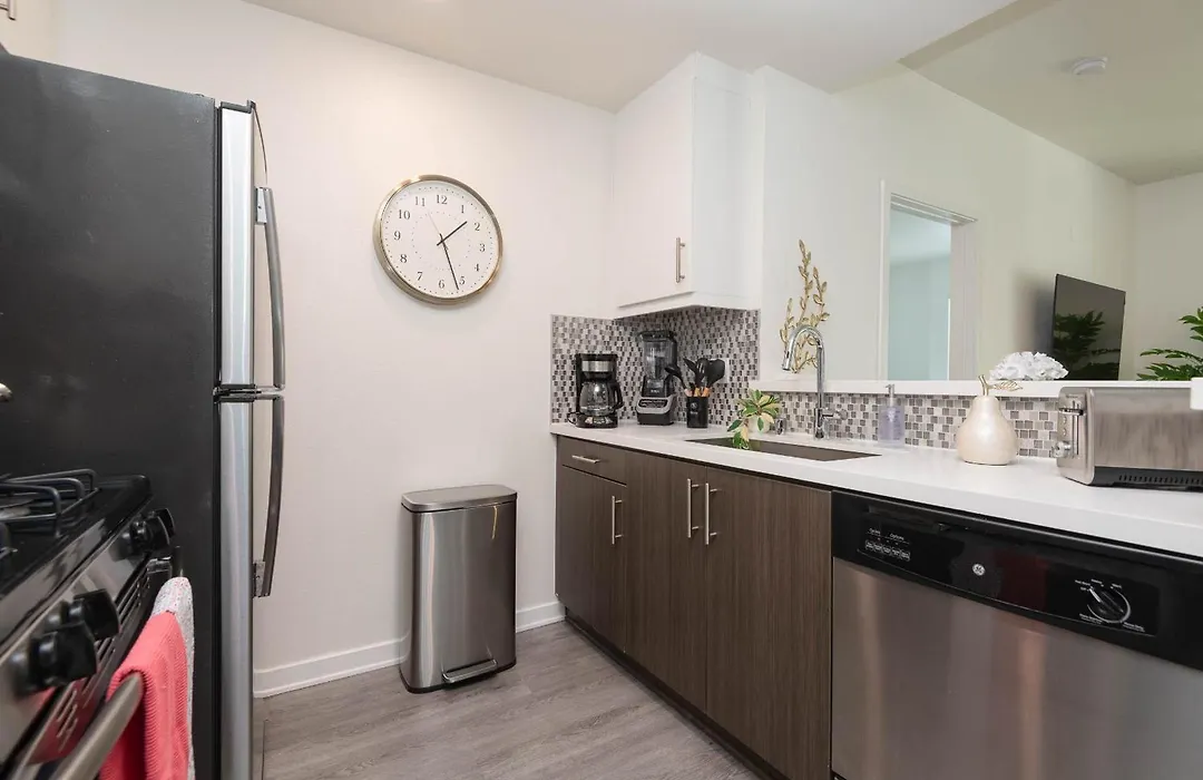 Hollywood Cozy Apartment-1