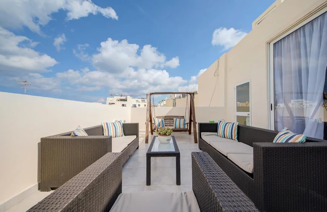Stylish Sliema Apartments & Penthouse With Seaviews And Jacuzzis-1