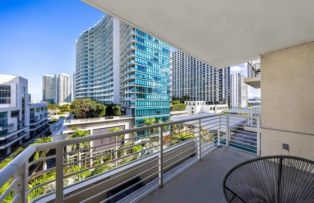 Midblock Midtown Miami 1B W Spa Pool Gym-1