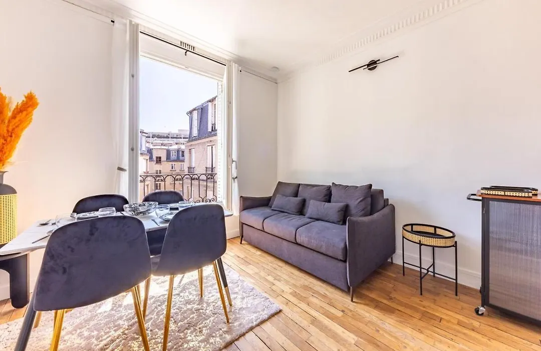 Modern 4-Star Flat , 8-Min Walk to Gare de Lyon-1