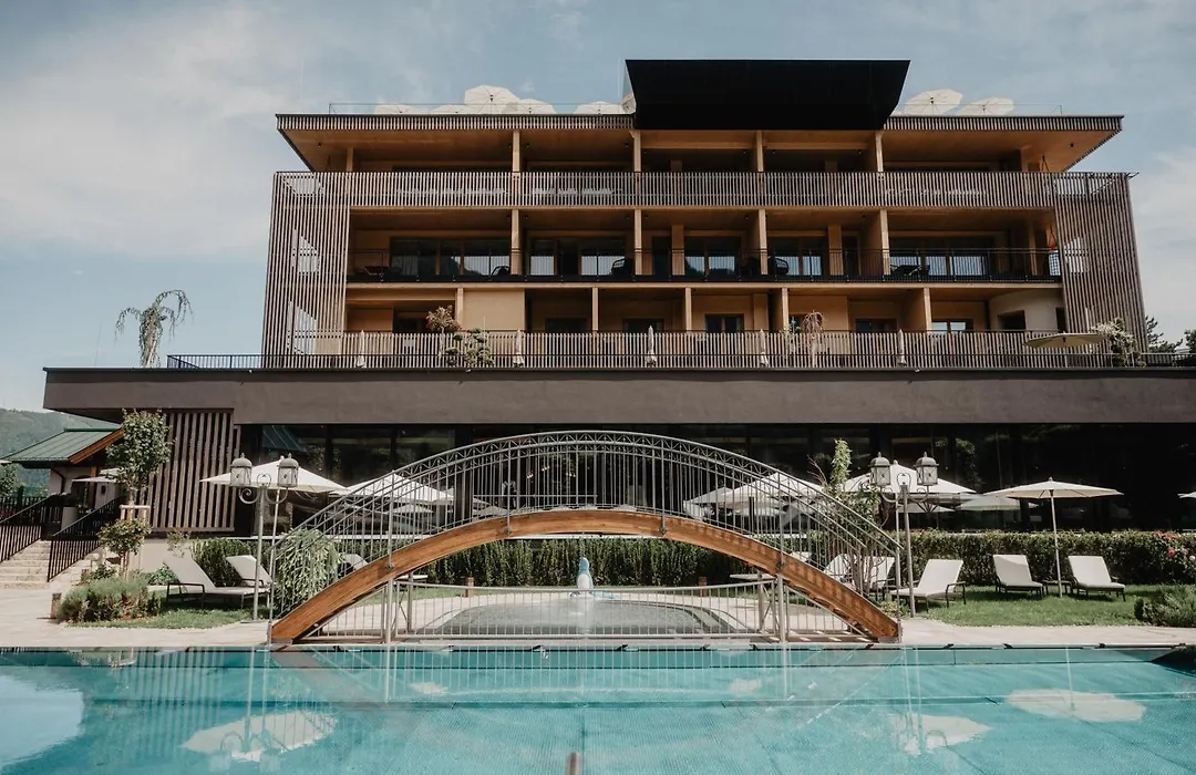 Verwöhnhotel Berghof-1