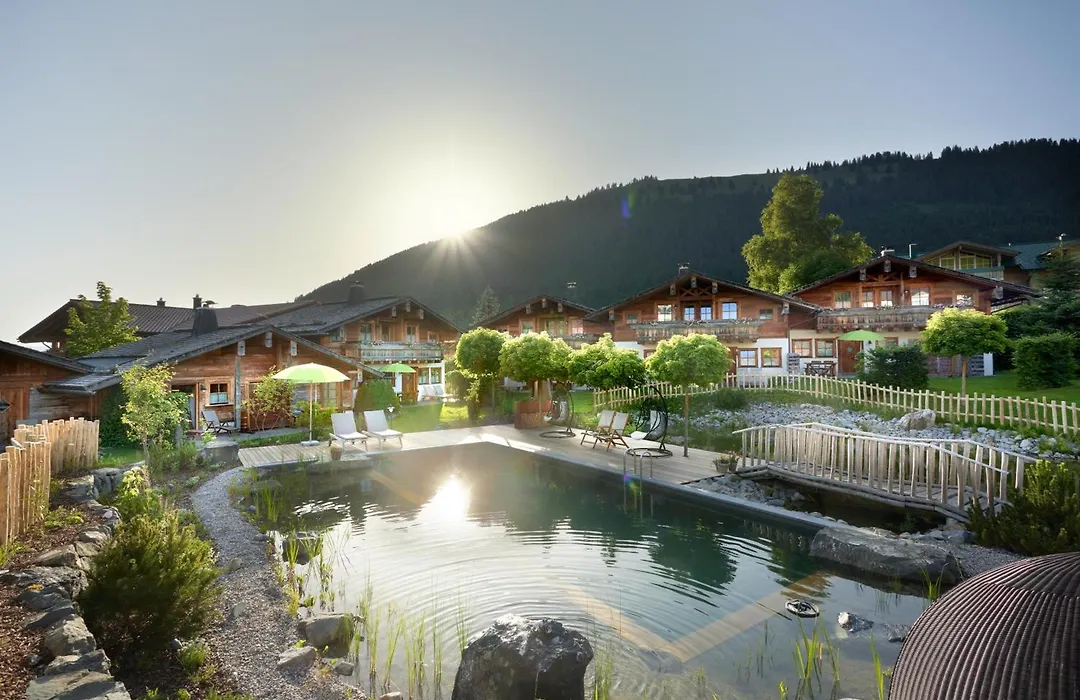 Alpin Chalets Oberjoch - Luxus Unterkunft mit privatem SPA und Zugang zu 3000 qm SPA Panoramahotel Oberjoch-1