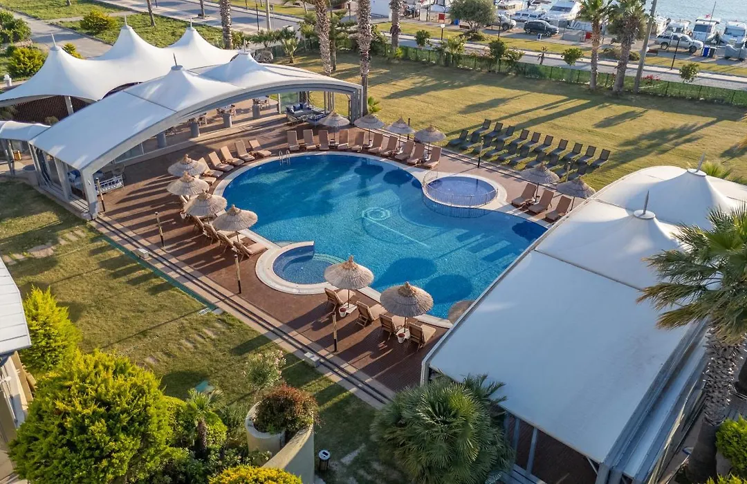 Sisus Marina Hotel-1