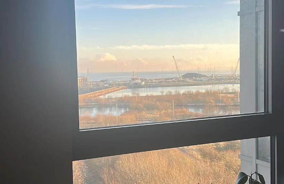 Ocean View Flat With Cozy Vibes-1