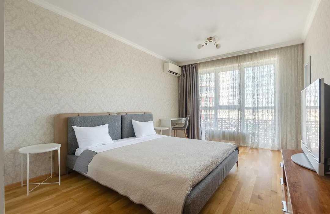 На Видалення!18-90Б In Rc Kvartet, Vasyl Lypkivskyi Street 16B,Petrovdom Apartments-1