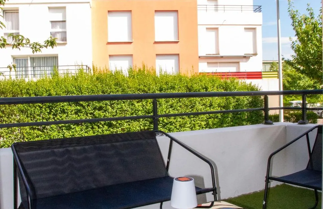 Entire Apartment For Rent-1