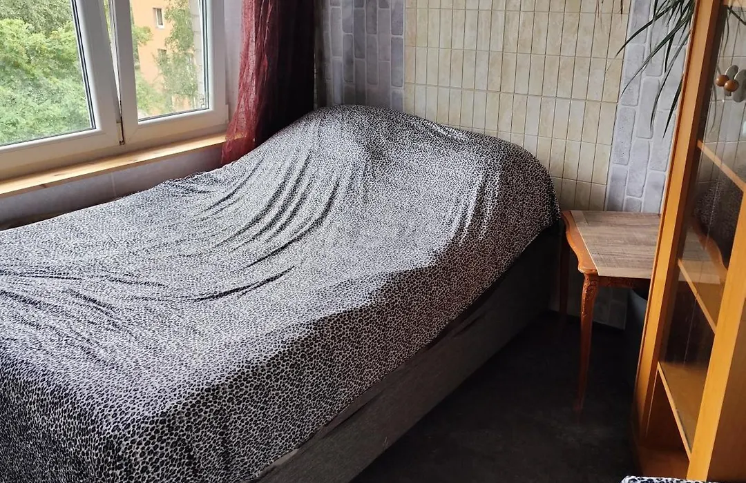 Your Room In A Three-Room Apartment With A Shared Kitchen, Bathroom, And Toilet-1