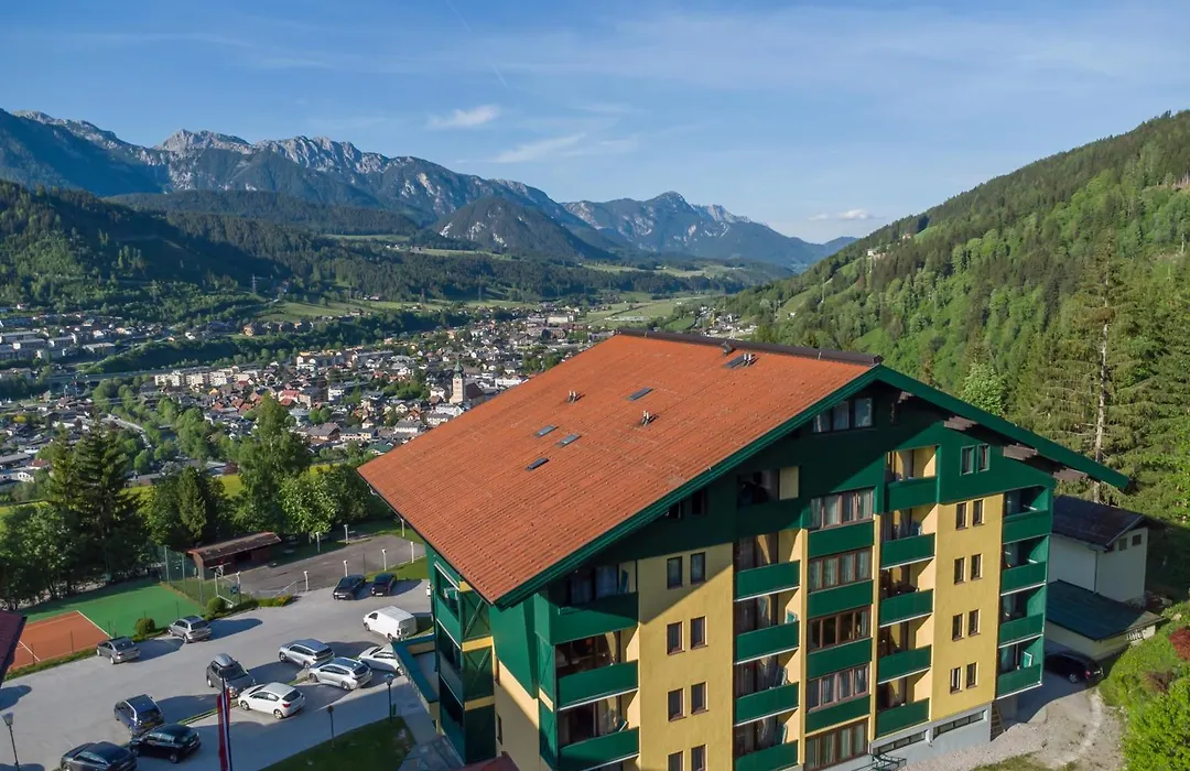 Alpine Club Resort-1