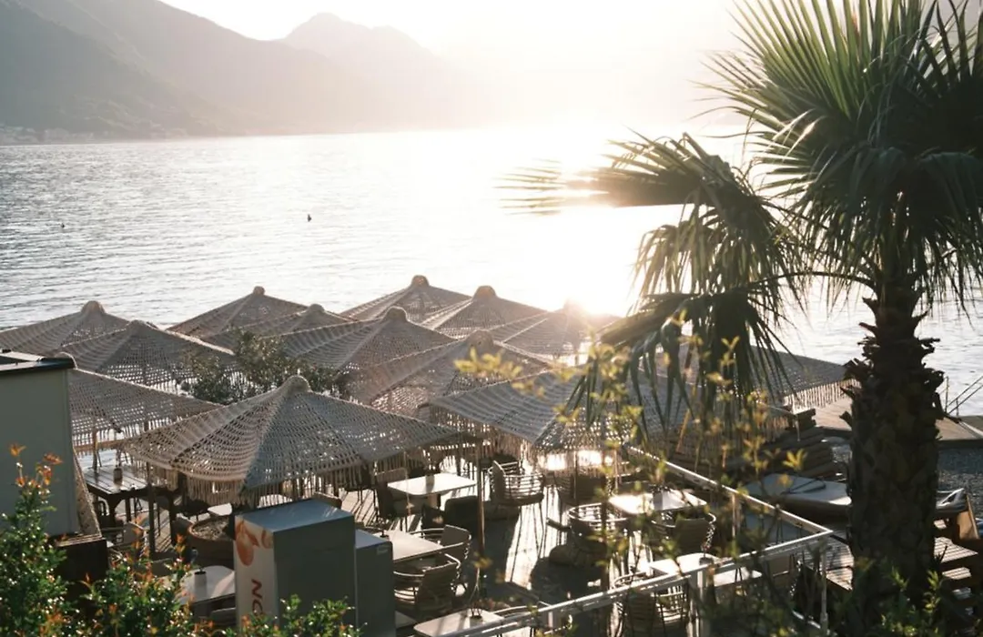 Kotoro Apartment, Sea View, 60M To Beach, Free Parking-1