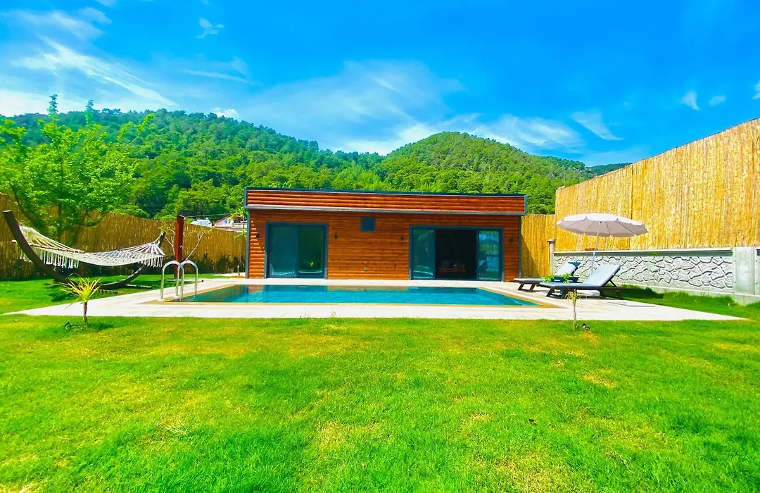 Villa Mesk-1
