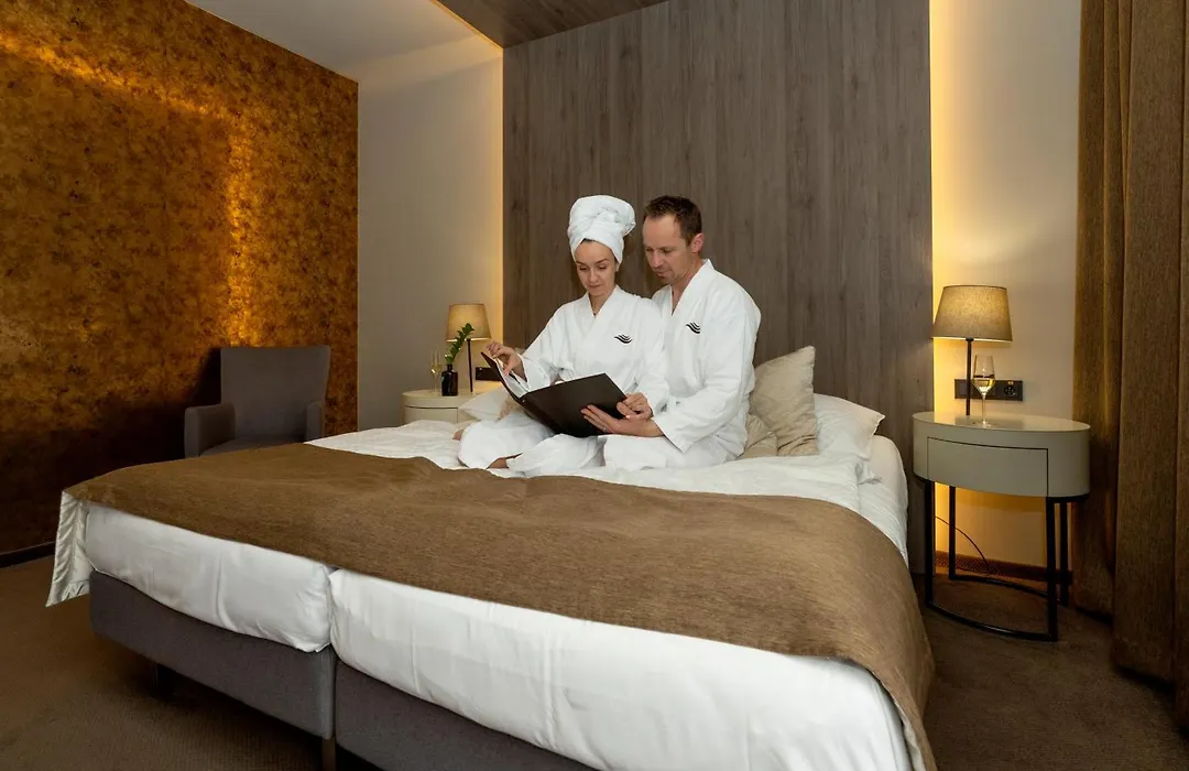 Hotel Aquacity Seasons-1