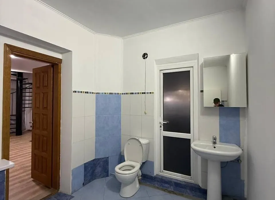 Private Home With Garden-1