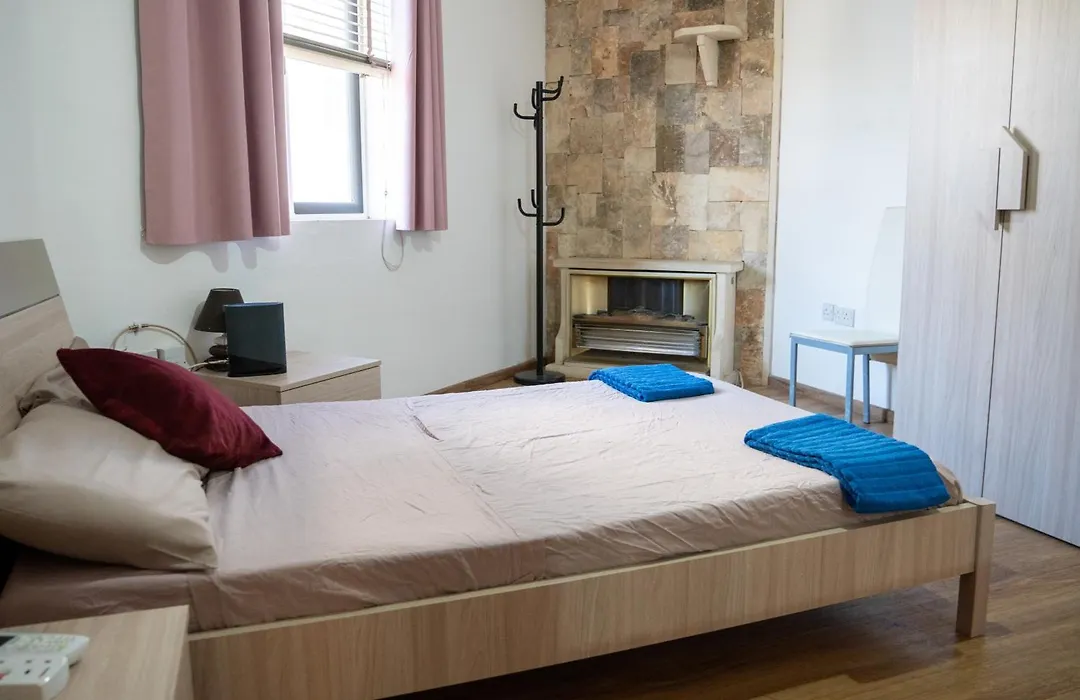 Golden Stay - 4Br Stylish Apartment For Group-1