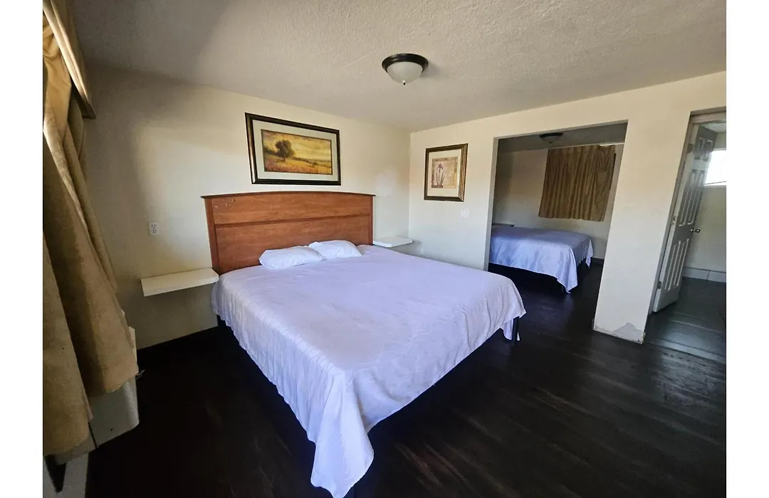 Del Rancho Motel By Townhouse Portland Or Hwy 205-1