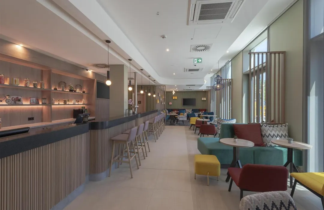 Hampton By Hilton Dresden City Centre-1