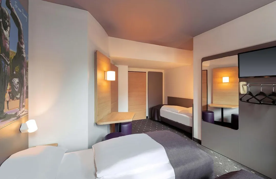 B&B Hotel Düsseldorf - Mitte-1