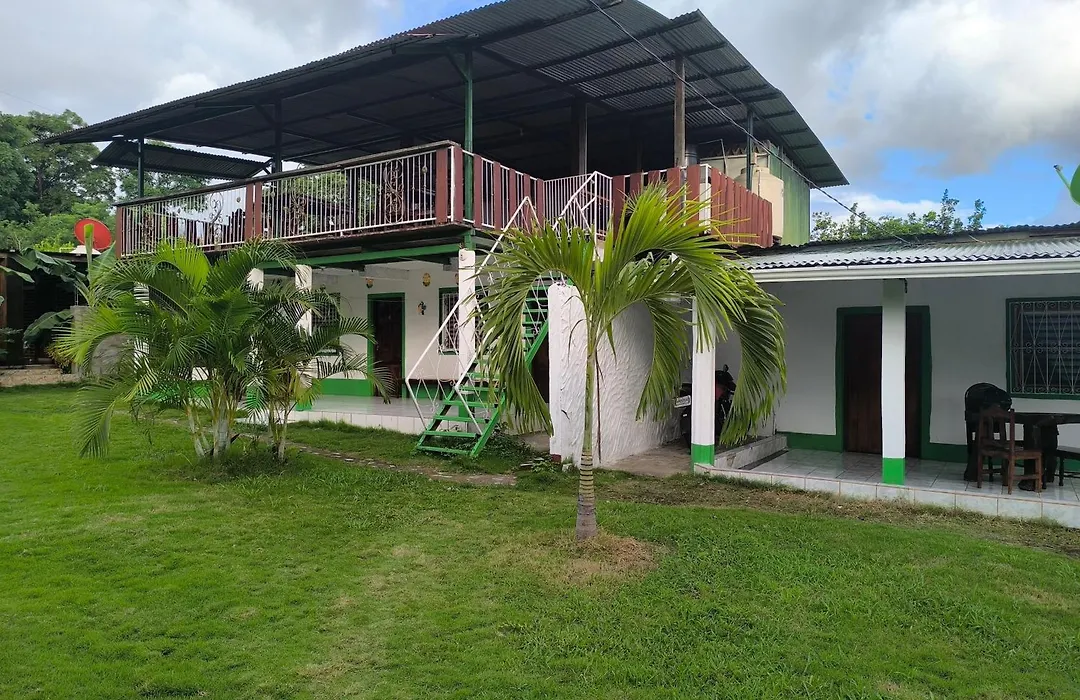 Hostal Pura Vida-1