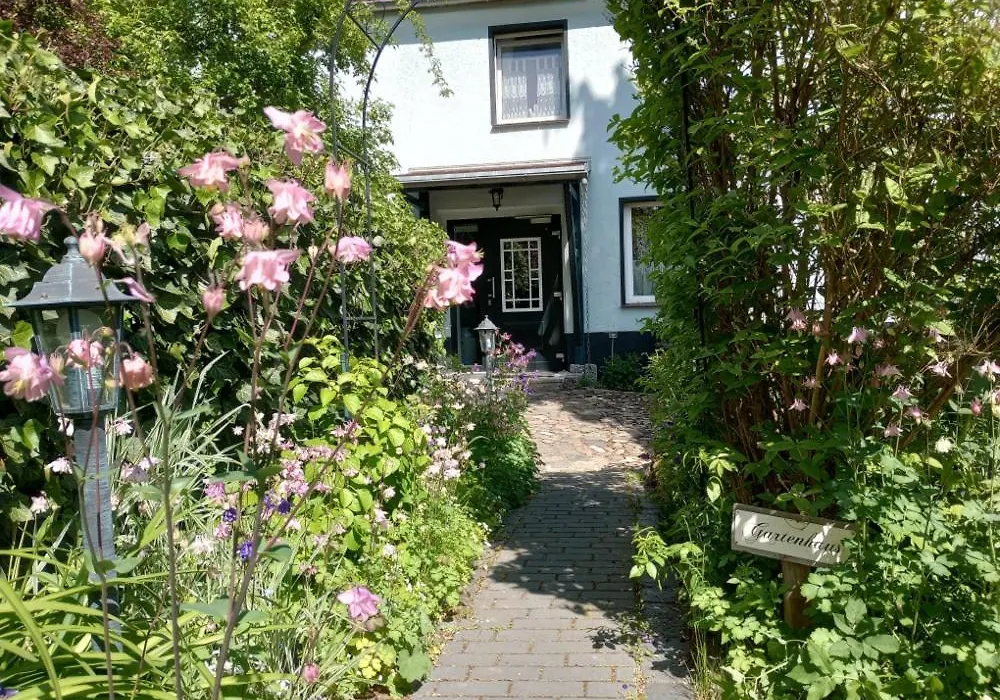 Das Gartenhaus-1