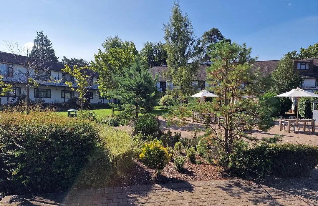 Elite Venue Selection Felbridge - Gatwick-1