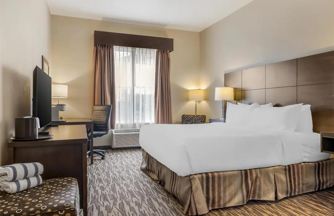 Best Western Plus Bridgewater Hotel&Convention Centre-1