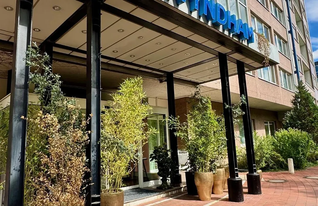 Wyndham Hannover Atrium-1