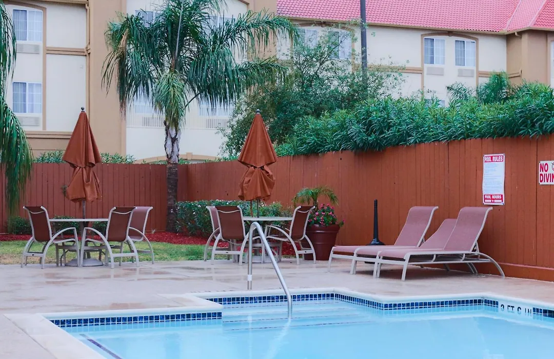 Best Western Plus Hobby Airport Inn & Suites-1
