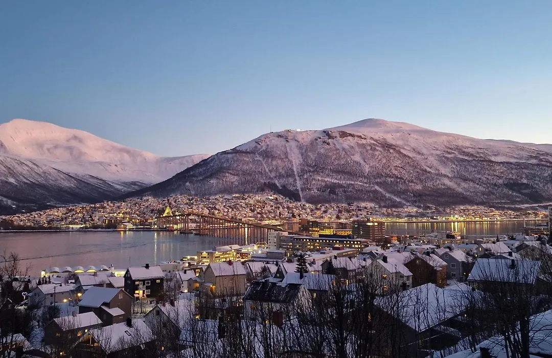 Apartment In Tromso With Jacuzzi-1