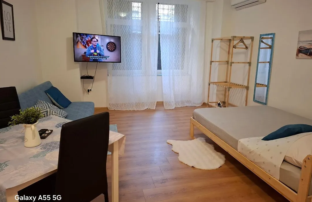 City Studio Ana-1