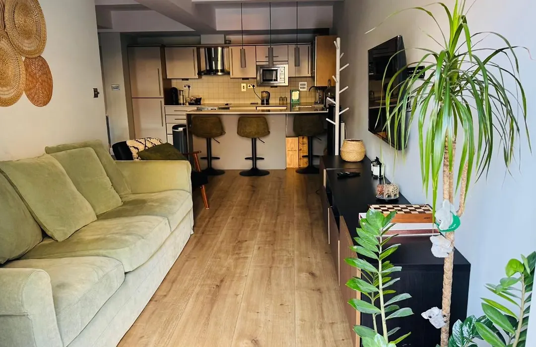 2 Beds By Tower Bridge, Walk To Sights & Dining-1