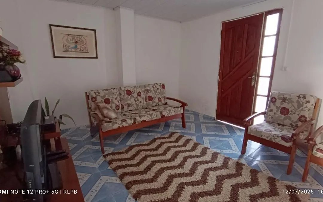 Casa Proxima A Zona Comercial-1