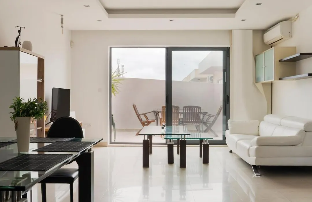 Luxury Penthouse 170 Meters From The Sea In Balluta Bay-1