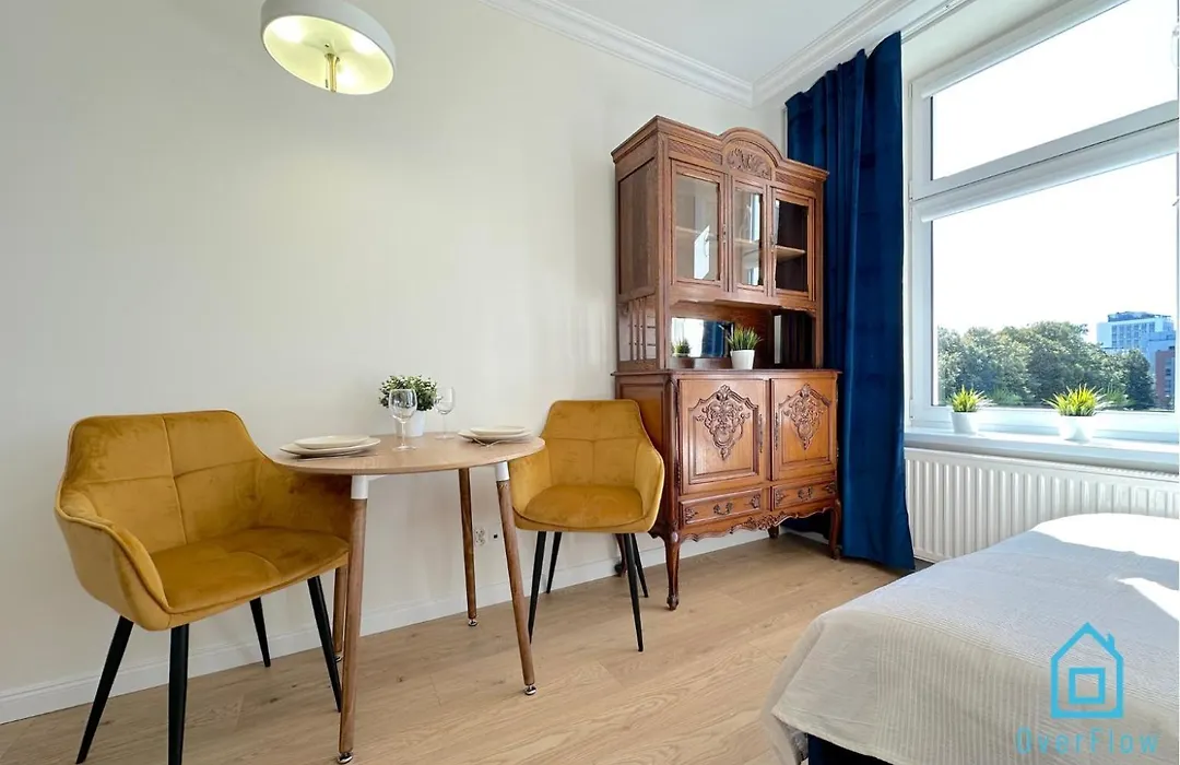 Seredino Navy Apartment- Modern Comfort In A Quiet Location, 5 Minutes To Gdansk Old Town & Seaside-1