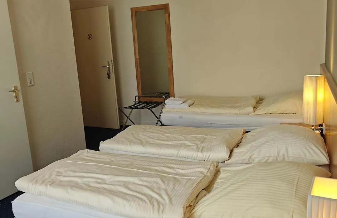 Hotel Flora-1