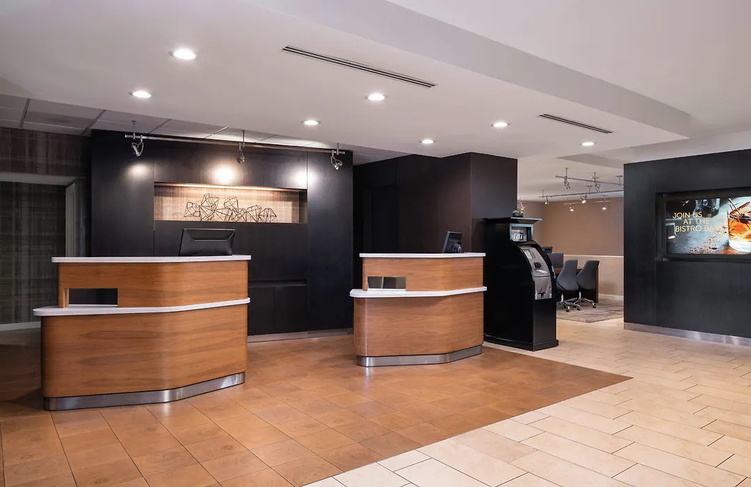 Courtyard By Marriott Las Vegas Convention Center-1