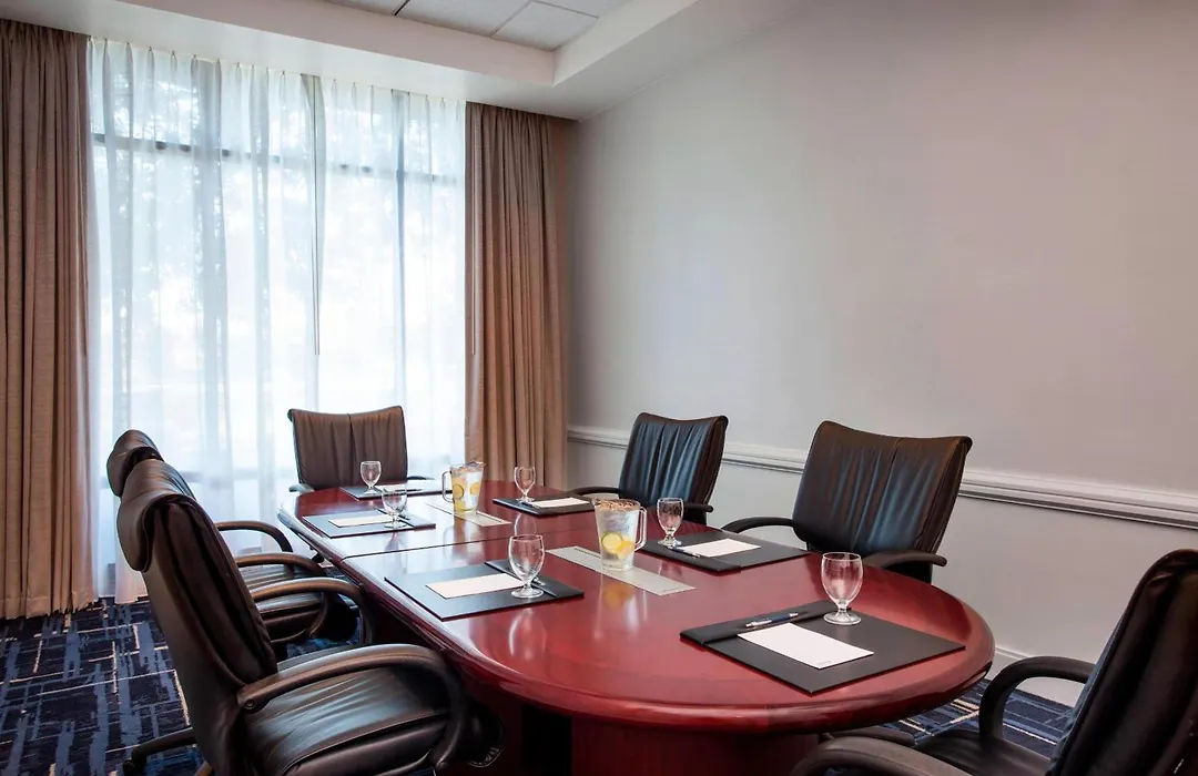 Sheraton Suites Philadelphia Airport-1