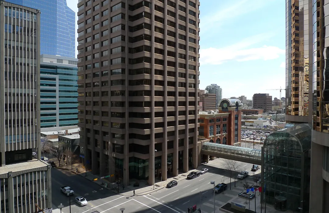 Ramada Plaza By Wyndham Calgary Downtown-1