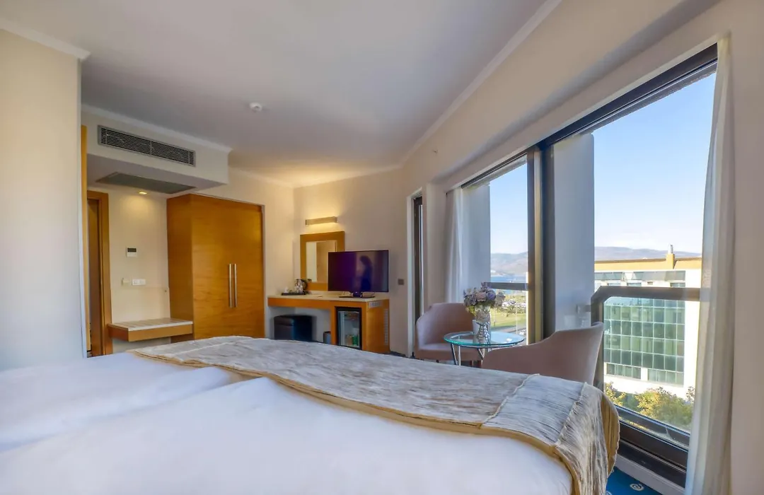 Best Western Plus Hotel Konak-1