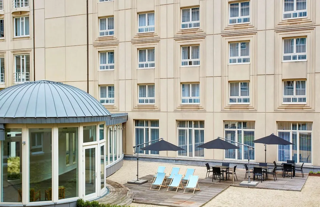 Hilton Garden Inn Brussels City Centre-1