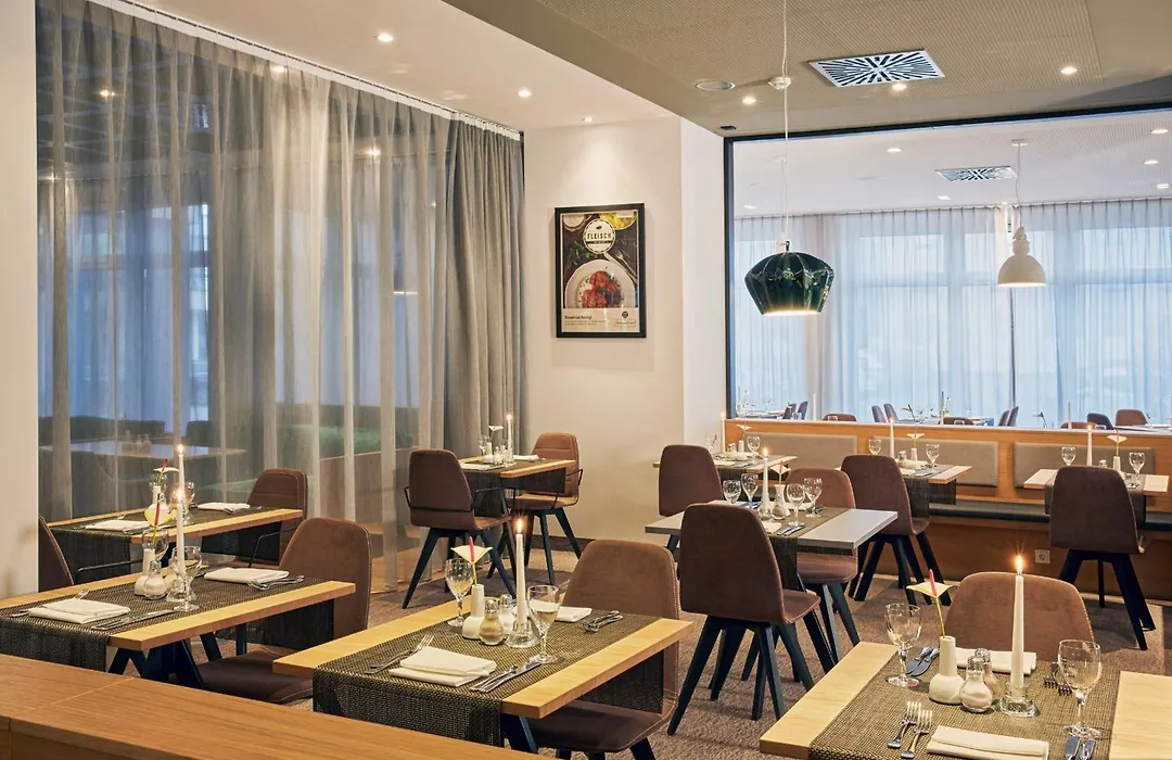 H4 Hotel Leipzig-1
