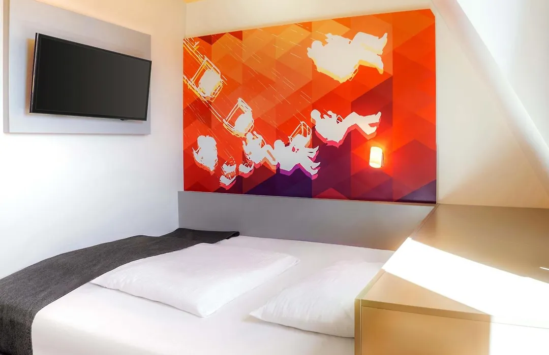 B&B Hotel Stuttgart-Bad Cannstatt-1