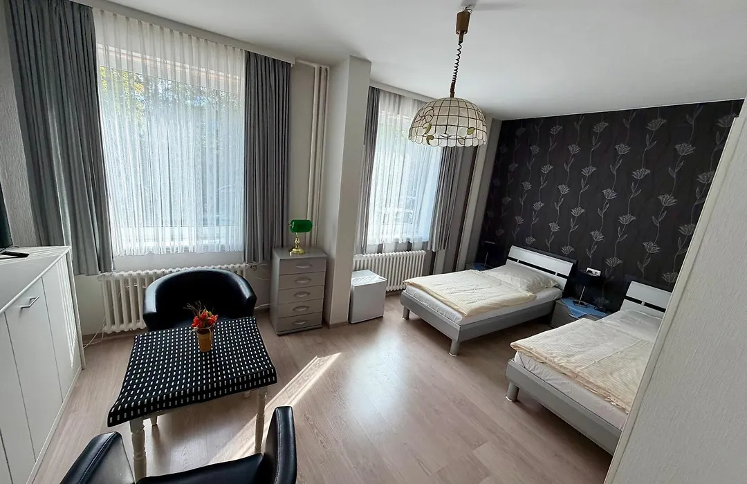 Hotel Runge 24 7 Check In&Free Parking-1