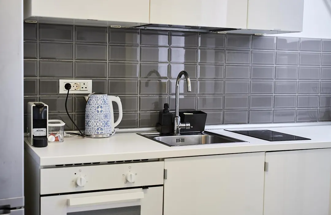 Self Check In 24H, Simple And Modern, 2 Rooms, Fast Wifi, Parking, Air Conditioning, Free Cancelation, Traveller Award-1